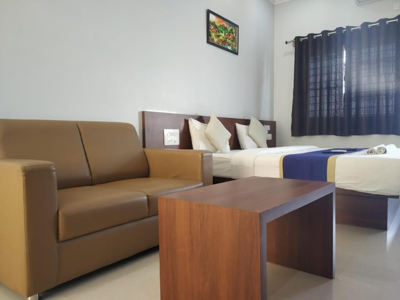 Hotel Gateway Suites Bangalore Airport Yelahanka Ngoại thất bức ảnh